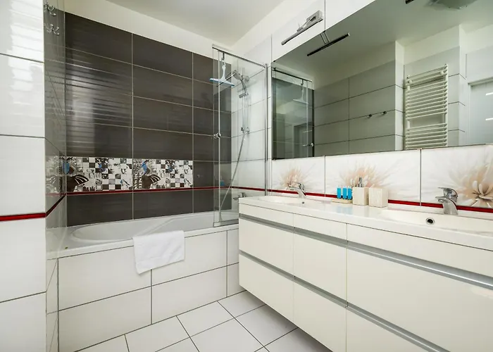 Mokotow Postepu Cozy Nest By Bookinghost *